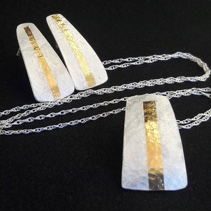 Set pendente e orecchini Keum Boo Architectural per la vendita all'ingrosso da parte di RED HILL