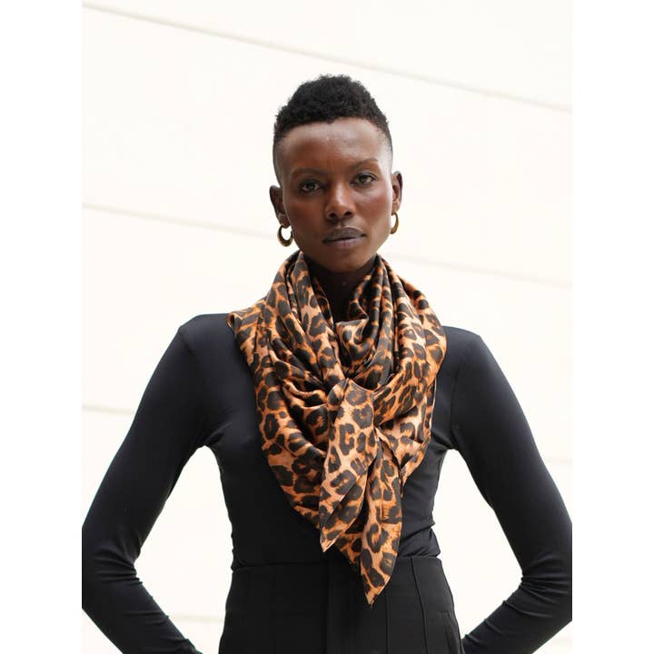 Bel Cashmere S.C. - Venta al por mayor Bufanda - Mujer - Bufanda de seda con estampado de leopardo