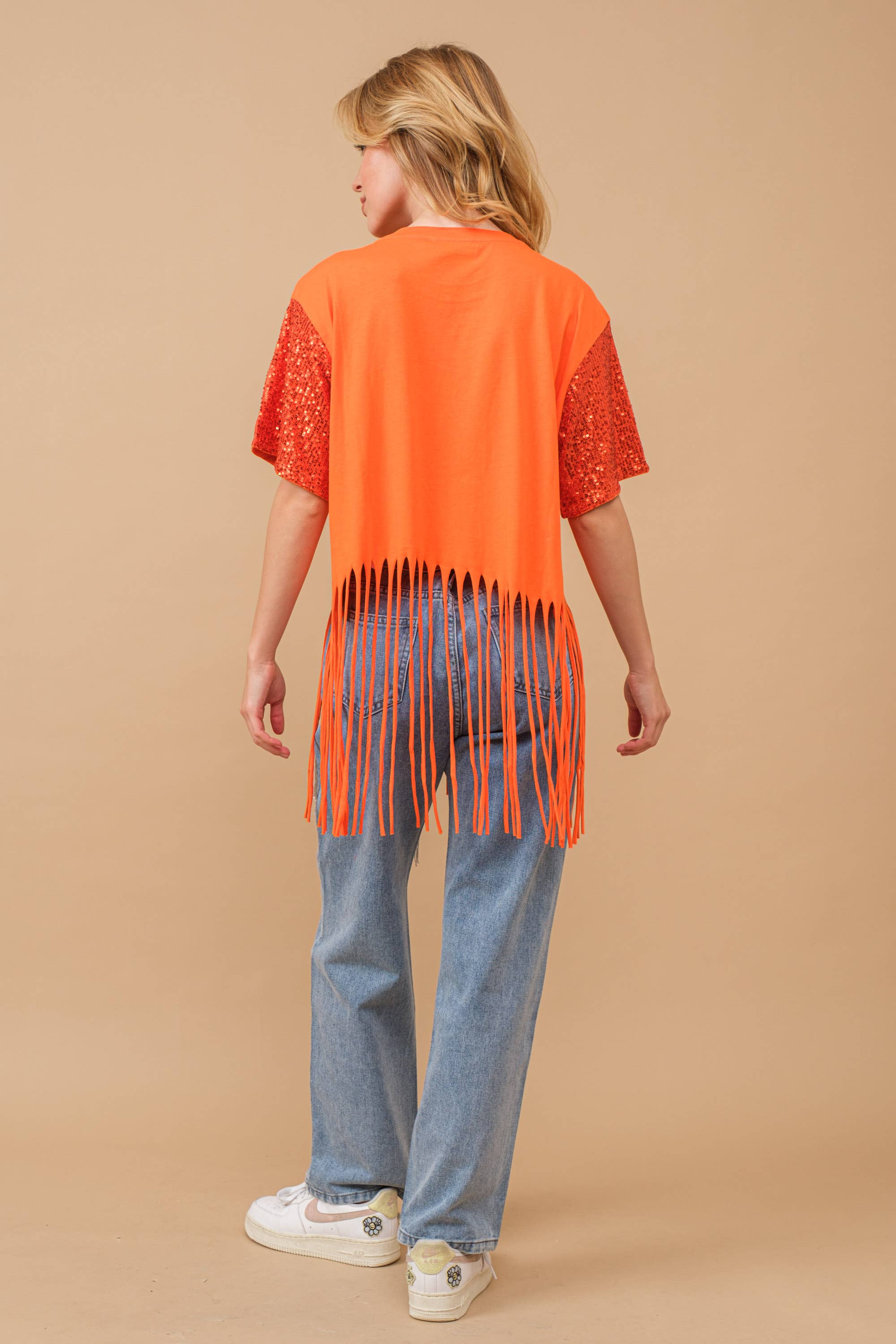 Blue B – Großhandel T-Shirt – Damen – 34255T - Fußball-T-Shirt mit Paillettenfransen und Grafik12