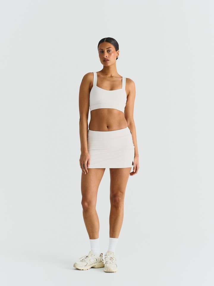 Softsculpt A-lijn Minirok - Marshmallow voor wholesale door Sisterly Tribe