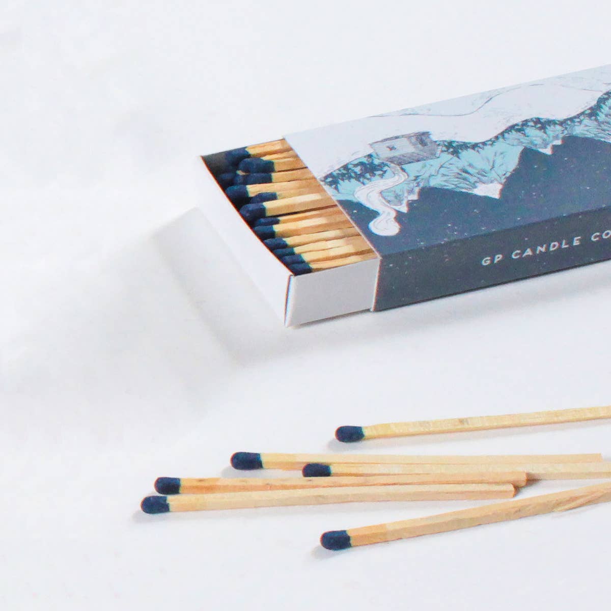 GP Candle Co. - Vente Allumettes - Montagnes enneigées - Boîte d'allumettes XL, 4 po1
