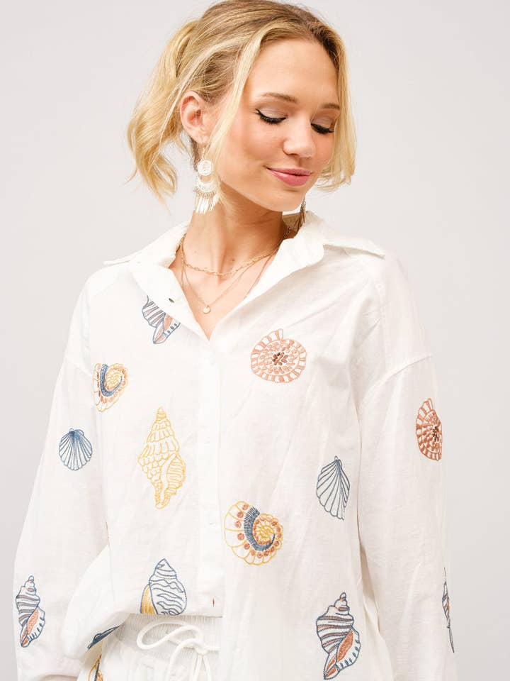 Chemise en lin coquillage brodé 23254T pour la vente par Blue B