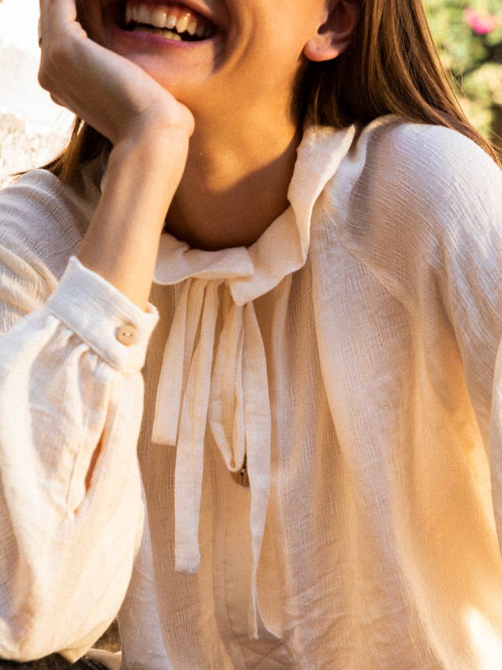 Chemise en coton froissé couleur crème pour la vente par Cottyfish