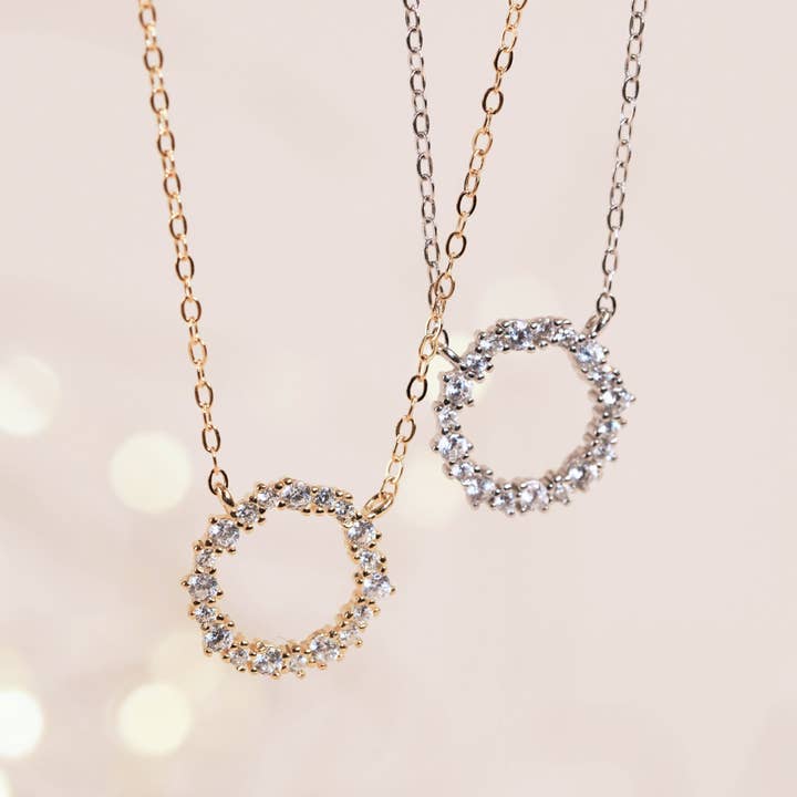 Circle Pendant Necklace l Gold & Silver for wholesale by Annabel Jewellery