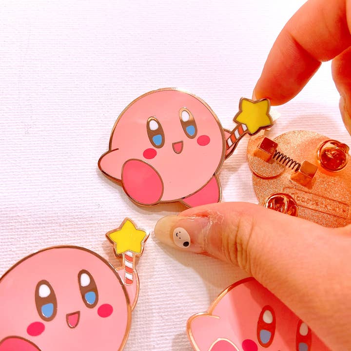 ToasterKiwi - Wholesale Lapel Pin/Button - Kirby Bobble Enamel Pin
