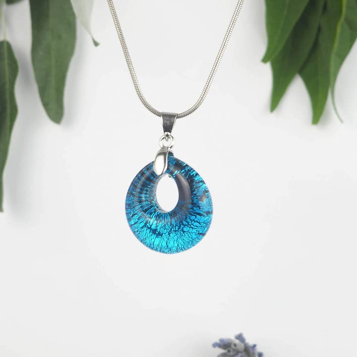 Drusilya Glass Art – Großhandel Kette mit Anhänger/Charm – Vega Halskette, handgefertigter Murano-Glas-Schmuck