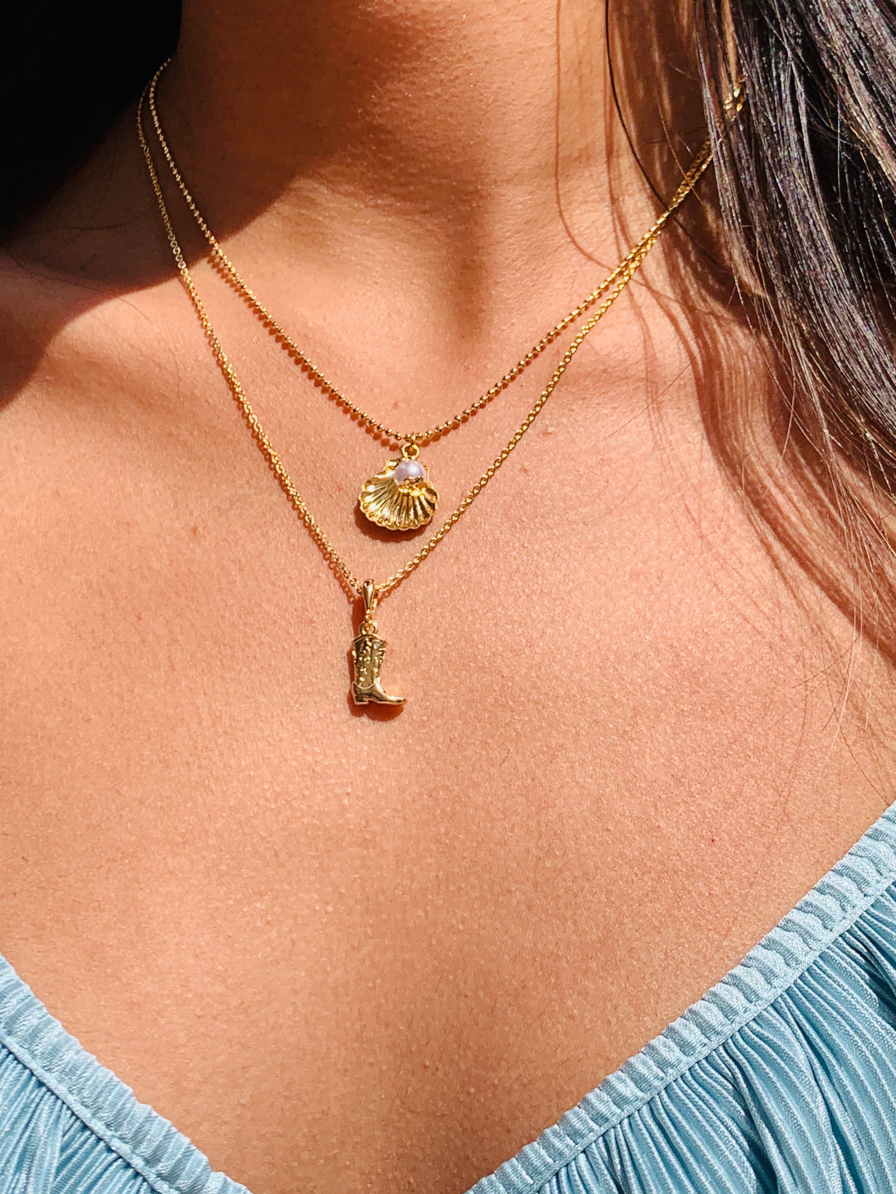 Mali Beads – Großhandel Kette mit Anhänger/Charm – 18K Gold Küsten-Cowgirl-Hut und Muschel-Anhänger Halskette1