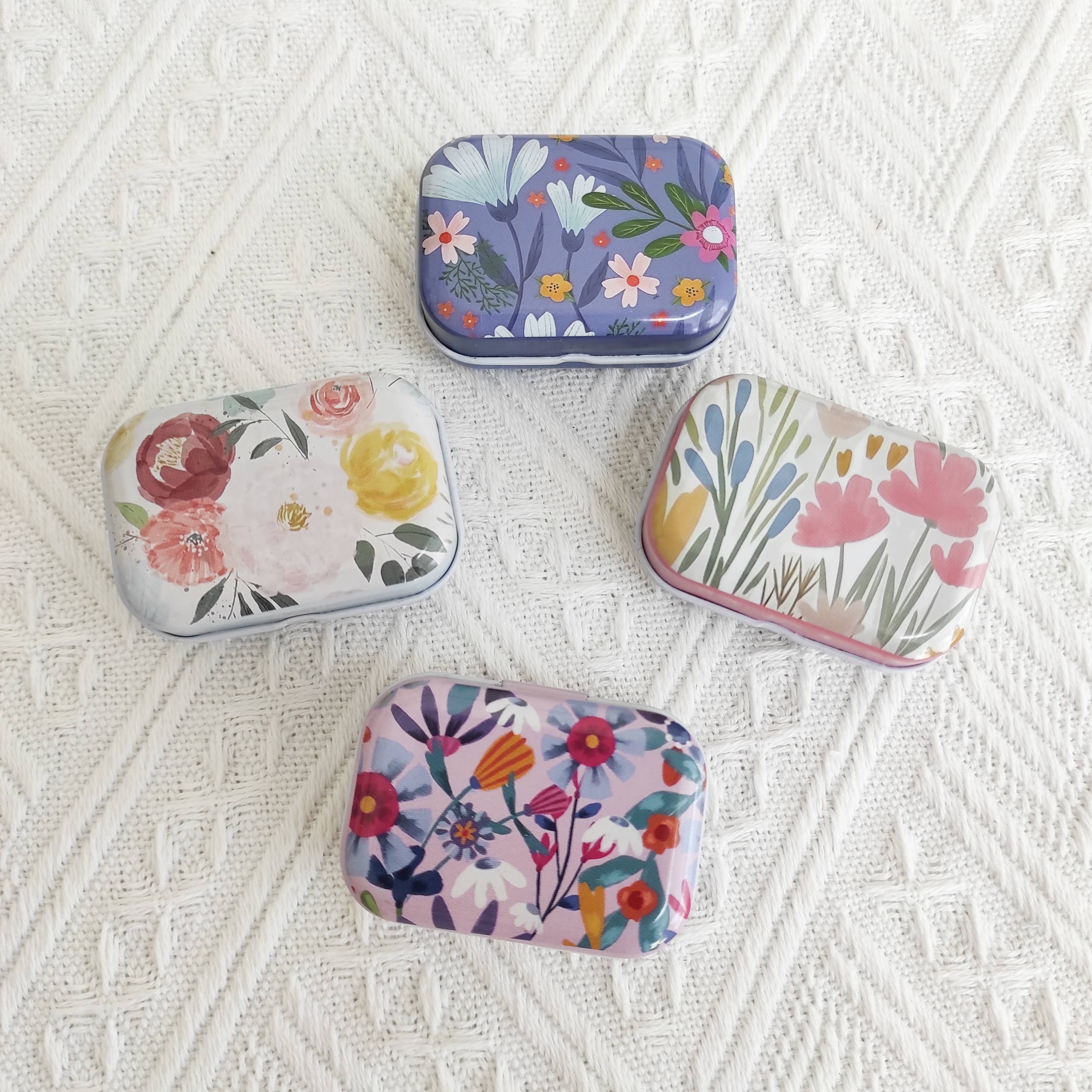 SChandworks - Wholesale Embroidery/Cross Stitch Supplies - Small Magnetic Needle Case 8