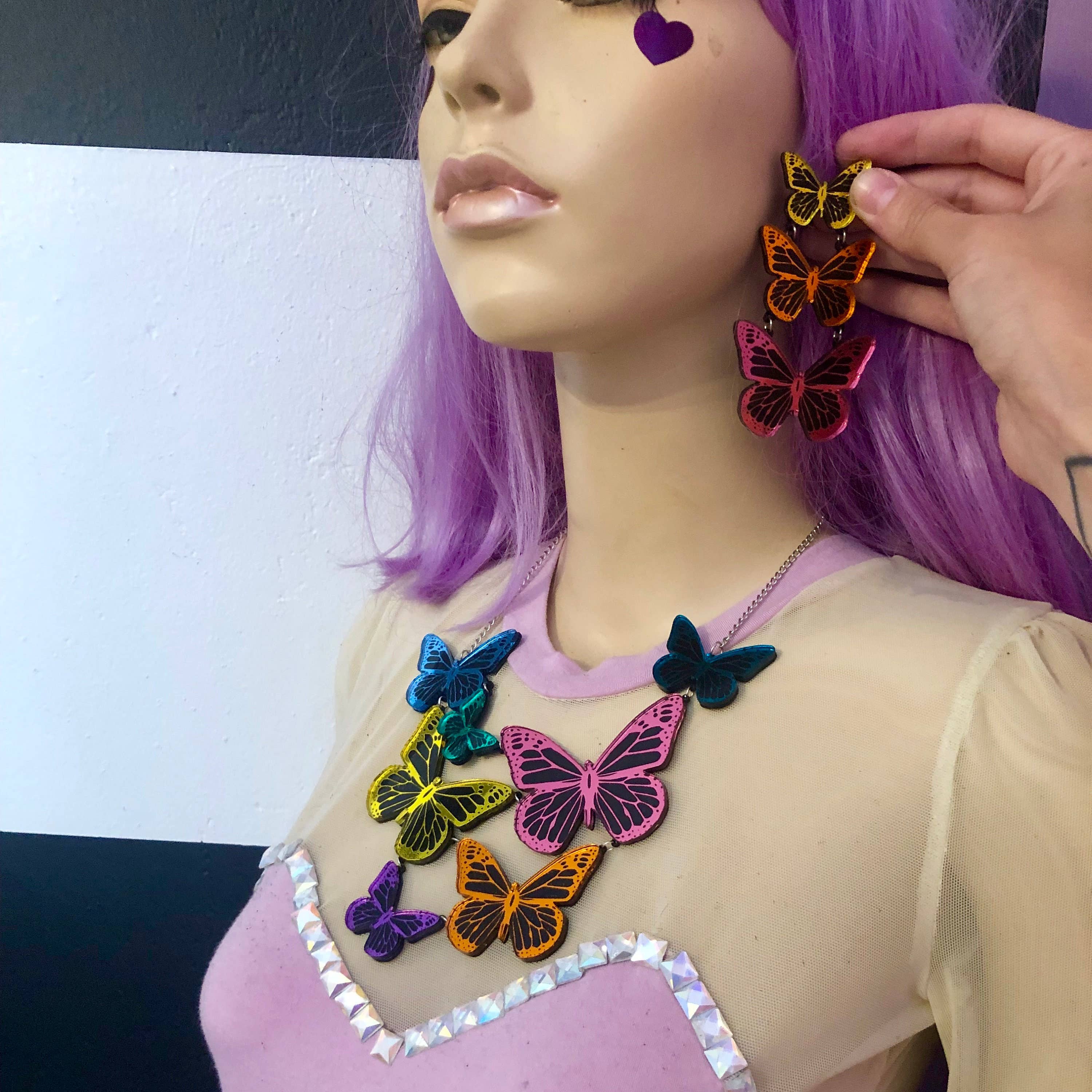 I'm Your Present – wholesale Hängande örhängen – Rainbow Mirrored Butterfly, Laserskuren akryl, Fjärilar, Plast smycken6