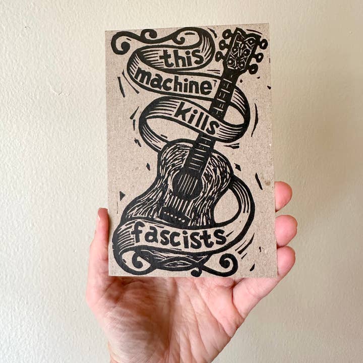 Carte postale typographique This Machine Kills Fascists 4x6 pour la vente par Horse & Hare