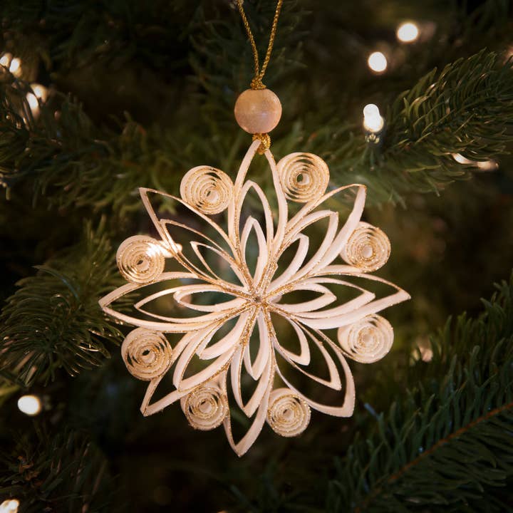 Quilling Snowflake "Neve" white - 4 inch Ø | Christmas / Winter for wholesale by Artschatz LLC