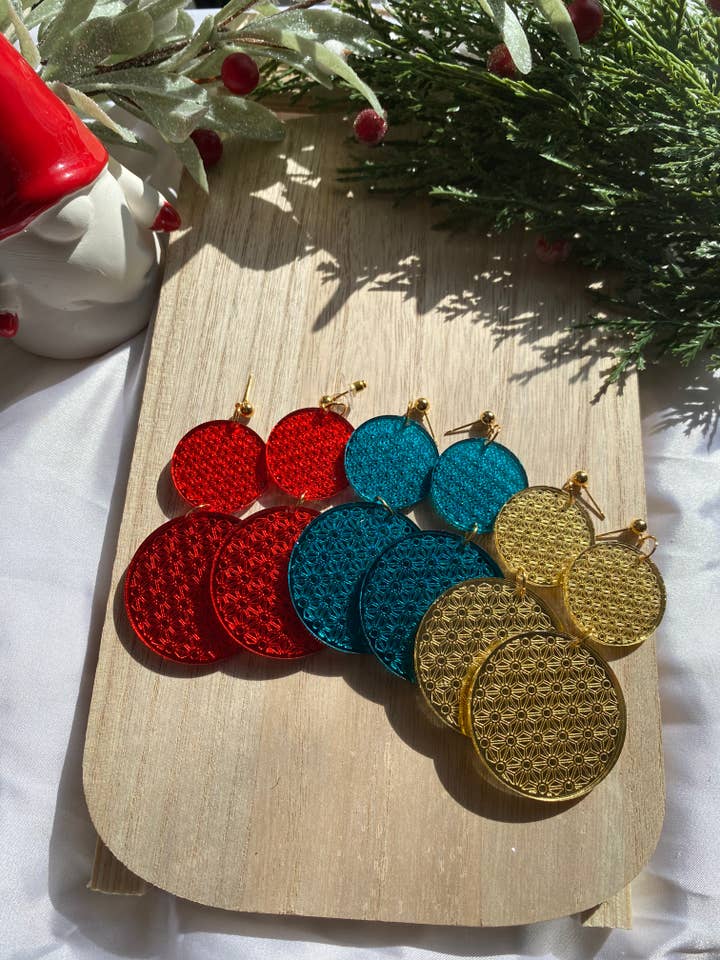 Orecchini pendenti Holly per la vendita all'ingrosso da parte di Shecollected Jewelry