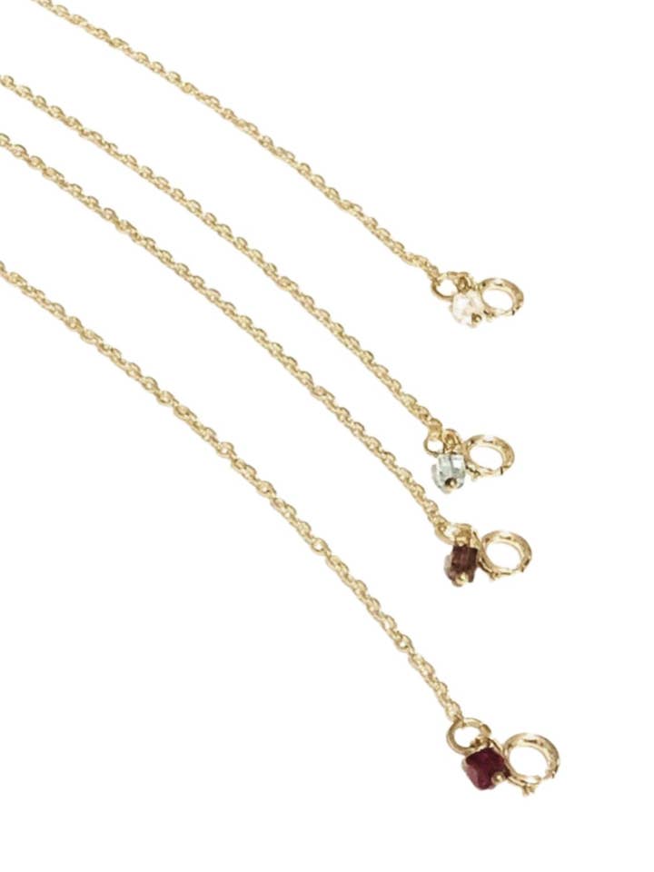 Bracelet de cheville doré avec pierre de naissance carrée en cristal pour la vente par Links & Locks