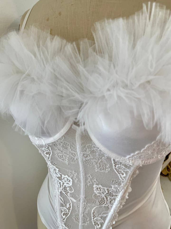 Farm Charm Couture - Wholesale Corset - Women's - White lace and tulle honeymoon corset lingerie