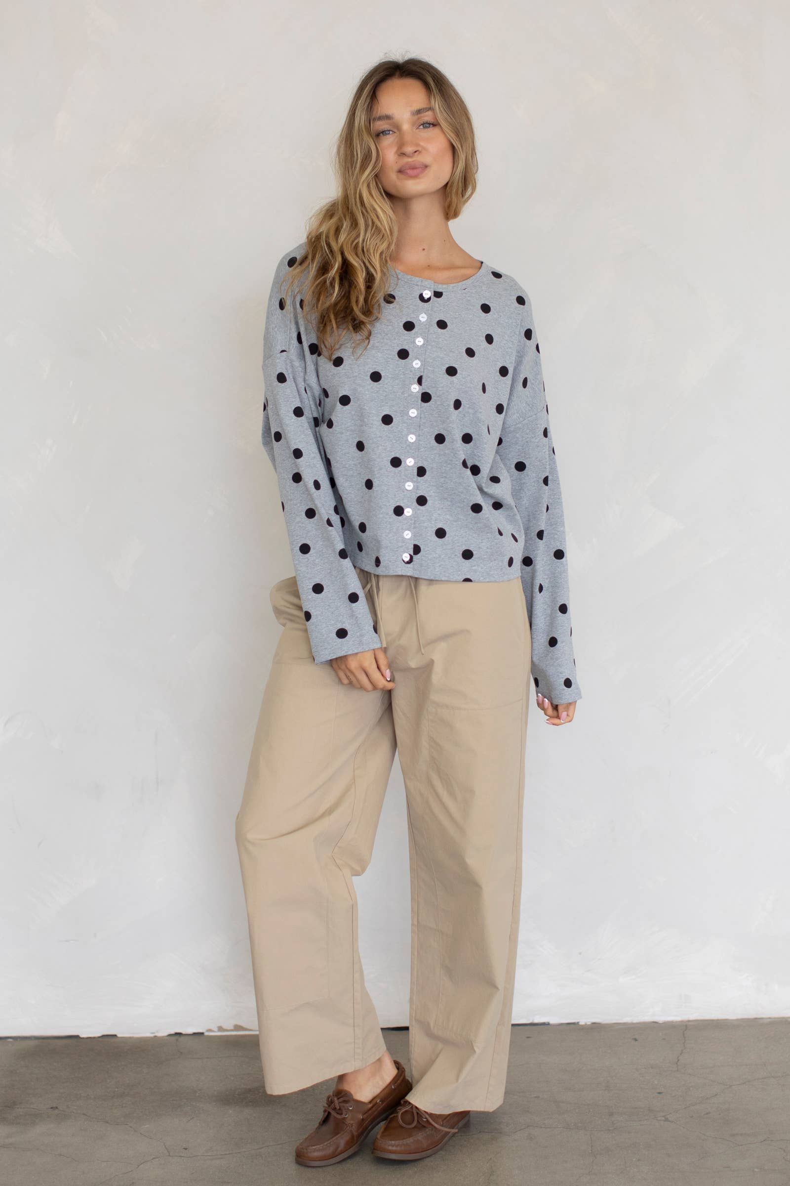 Cinza Heather Cardigã de Bolinhas Cody para venda a revendedores na Faire1