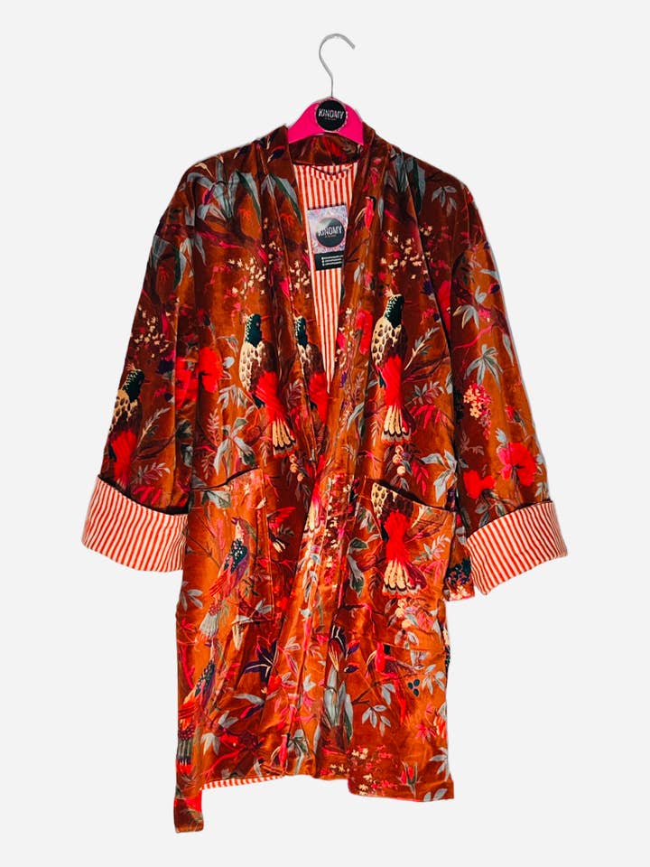 Kinomy – wholesale Rock - Dam – Mönstrad kappa i trehårig sammet med kimonomodell19