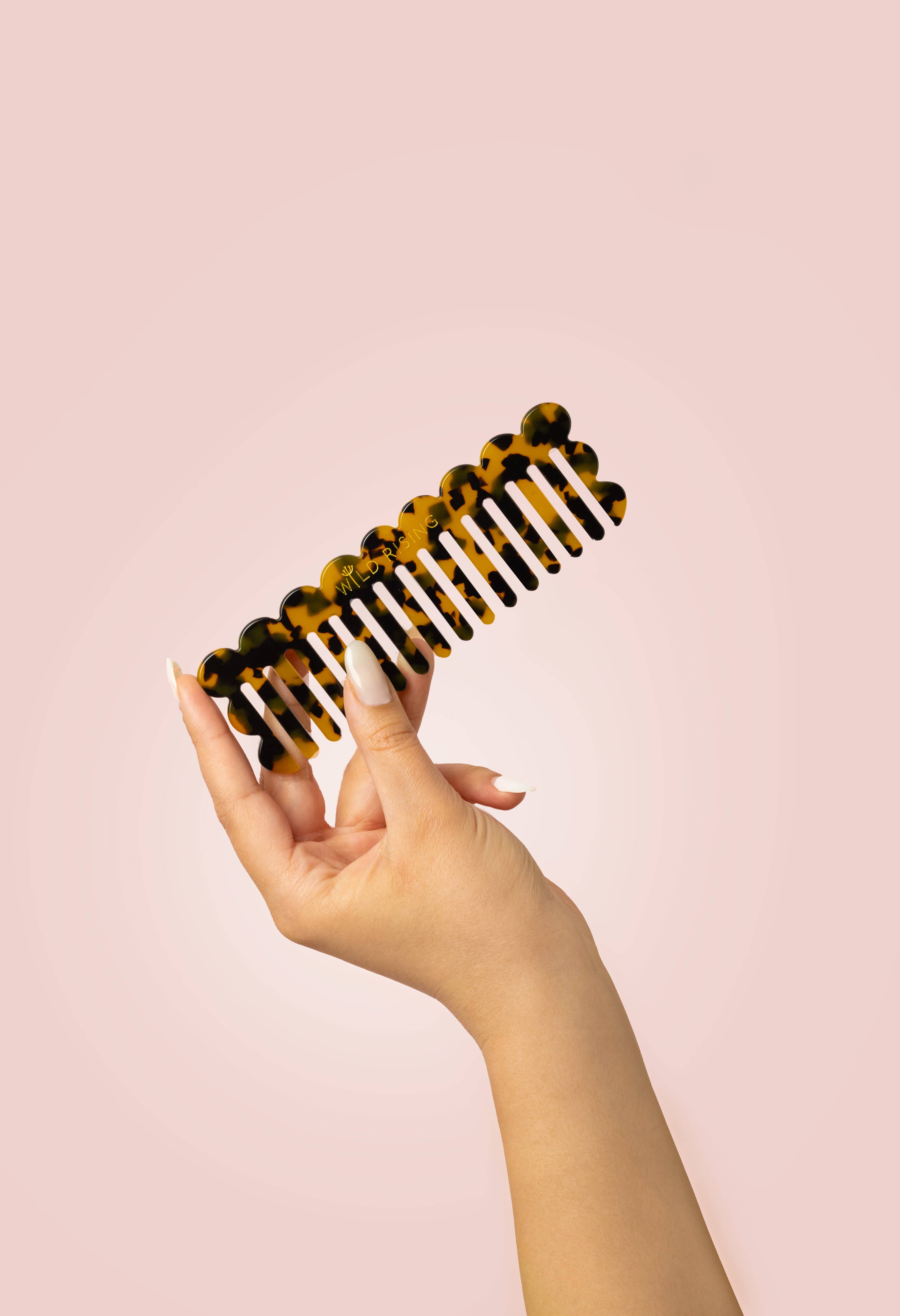 Wild Rising Skincare - Wholesale Hair Brush/Comb - Sustainable Brown Tortoise Shell Detangling Wide Tooth Comb1