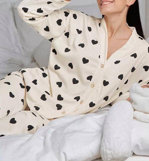 Rosa Clothing - Wholesale Lounge Set - Women's - Valentine's Day pajamas heart top pants loungewear set3