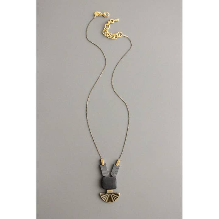 David Aubrey Jewelry - Wholesale Pendant/Charm Necklace - XIN318 Black agate geometric pendant necklace