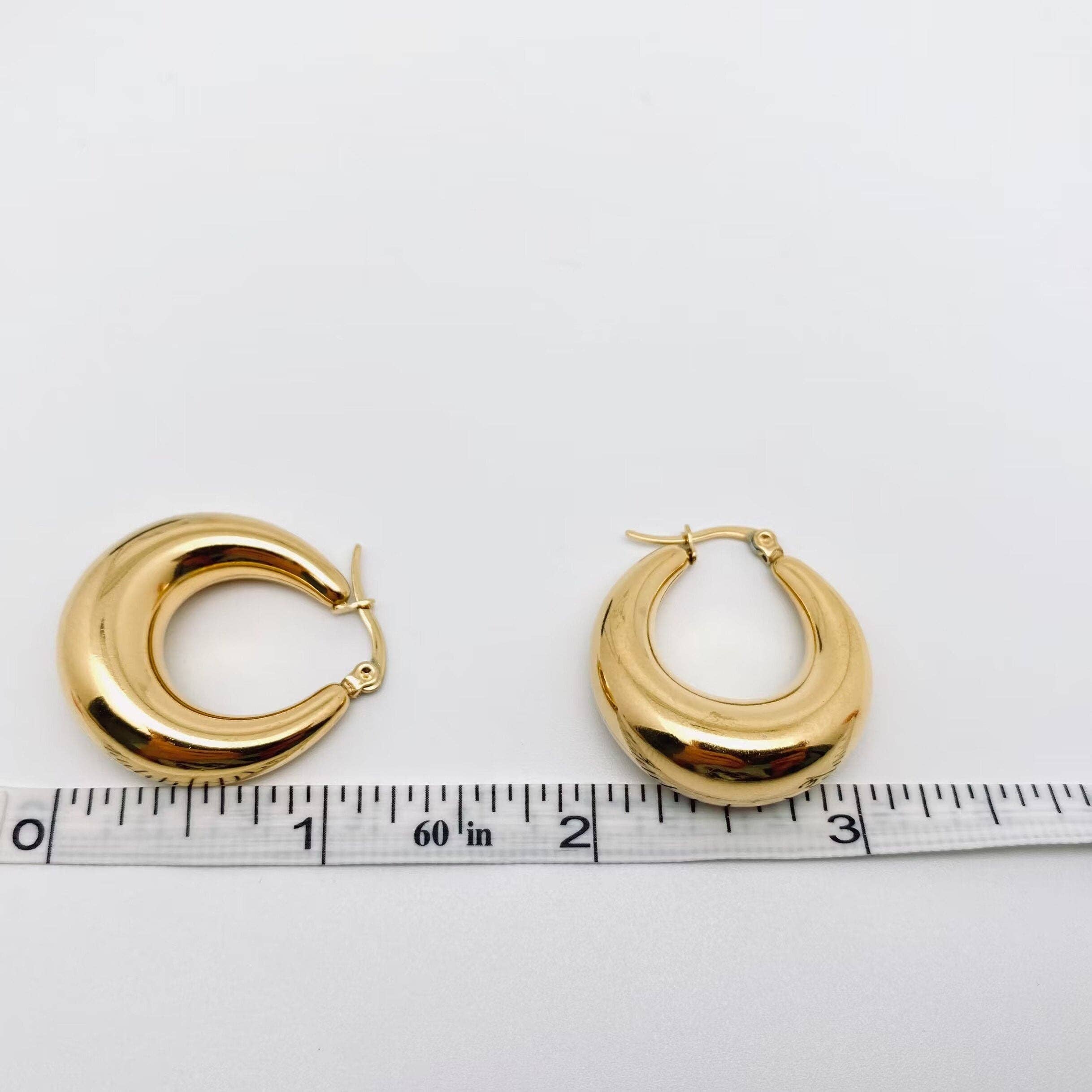 Mio Queena - Venta al por mayor Pendientes de aro - Pendientes Huggie Geométricos de Acero Inoxidable Chapados en Oro - FGS3