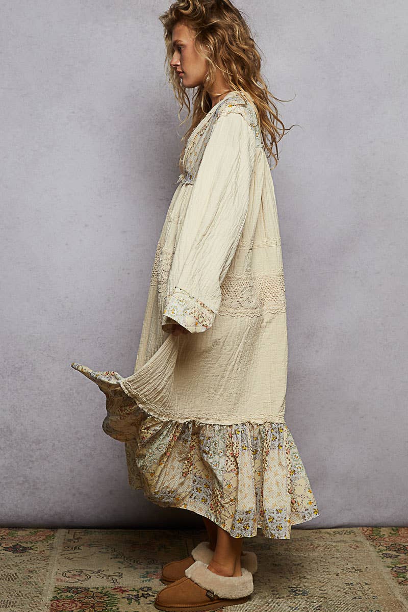 NATUREL Robe tissée à manches longues en double gaze avec garniture en paillettes crochetées. en vente sur Faire3