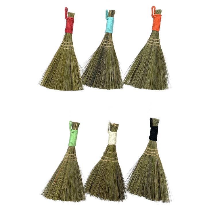 Jafsons International - Wholesale Broom - Tiger Grass Whisk Broom - Fan Shape Assorted