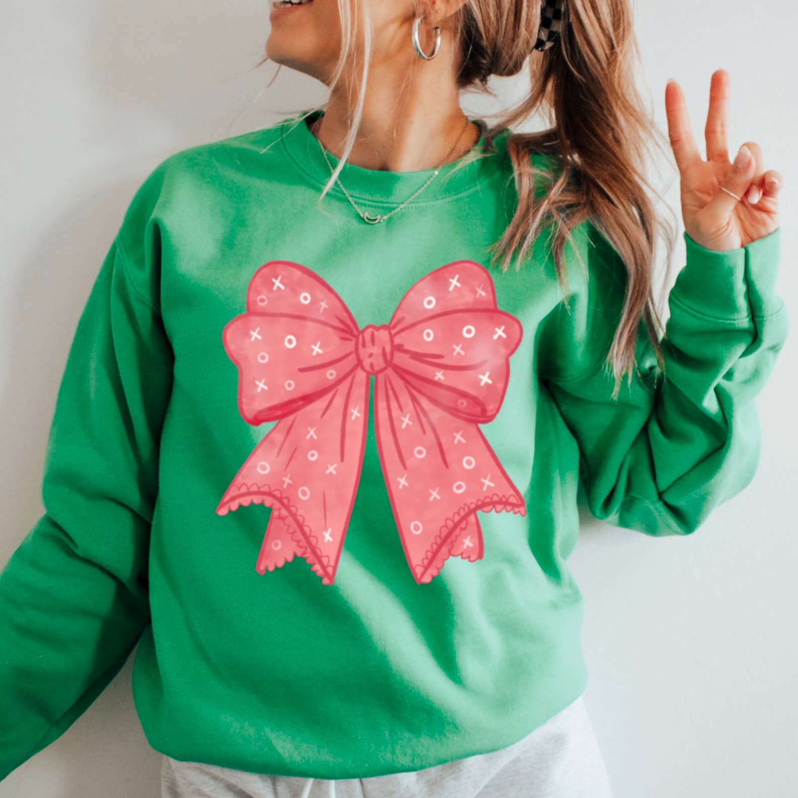 Shoppe SHC – wholesale Sweatshirt med tryck - Dam – XOXO Coquette Bow Sweatshirt | Tryckt Sweatshirt16