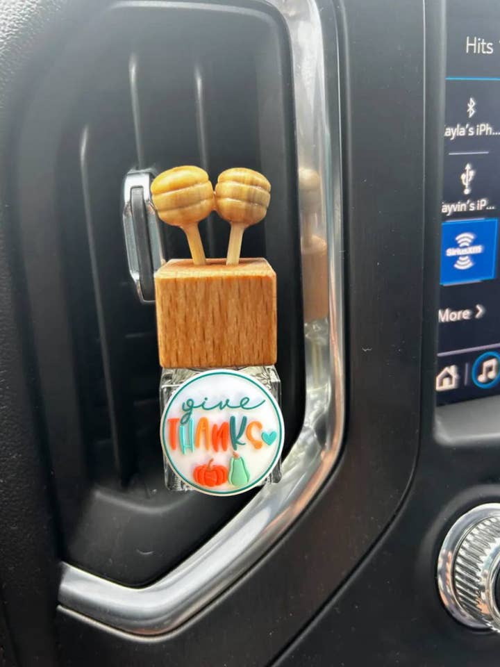 Give Thanks Vent Clip Diffuser for wholesale by The Prickly Five
