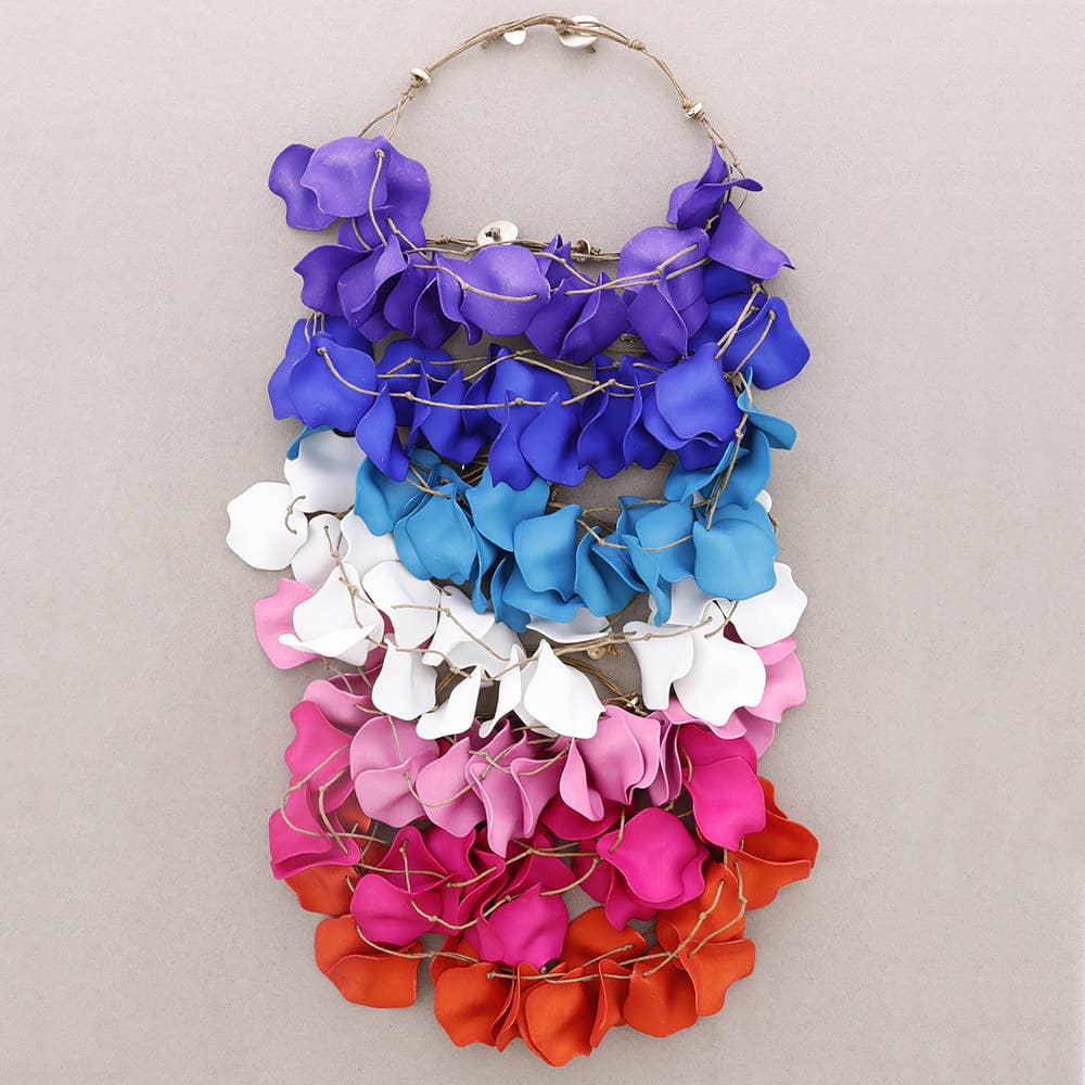 Sonata - Vendita all'ingrosso Collana con ciondolo/pendaglio - Collana in resina a triplo petalo5