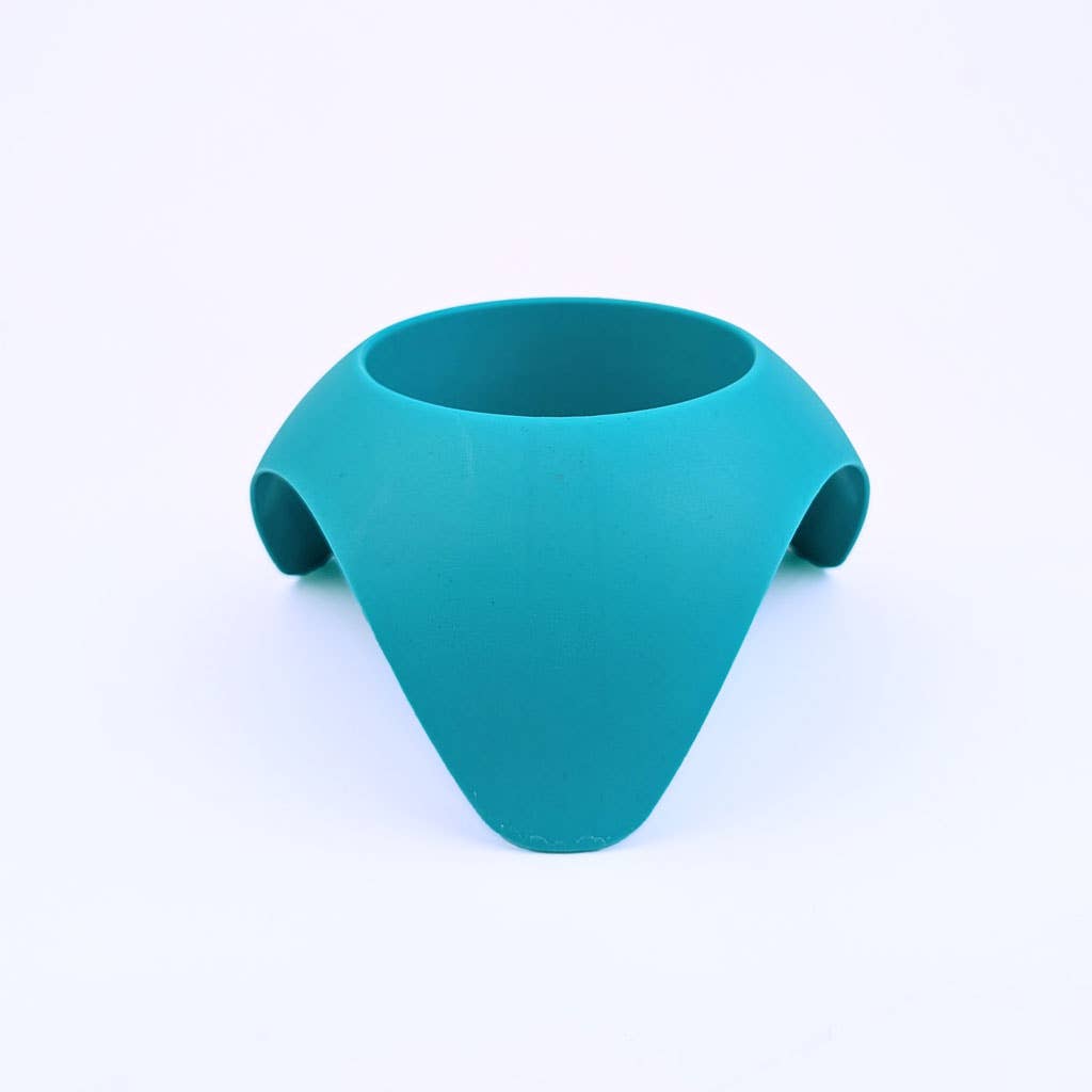 iconic mi – wholesale Beach accessories – Beach Sand Drink Cup Holder4