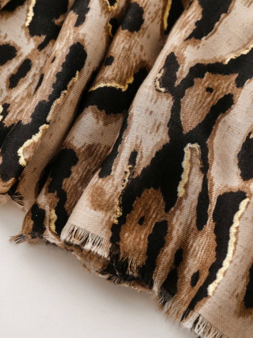 Funkyrel® Atzbranding Limited - Wholesale Scarf - Women's - Scarvii - Classic Winter Scarf with Leopard Print9