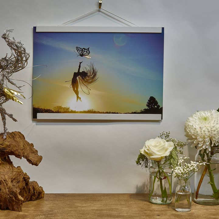 Stampa fotografica di «Anahi» per la vendita all'ingrosso da parte di Fantasywire