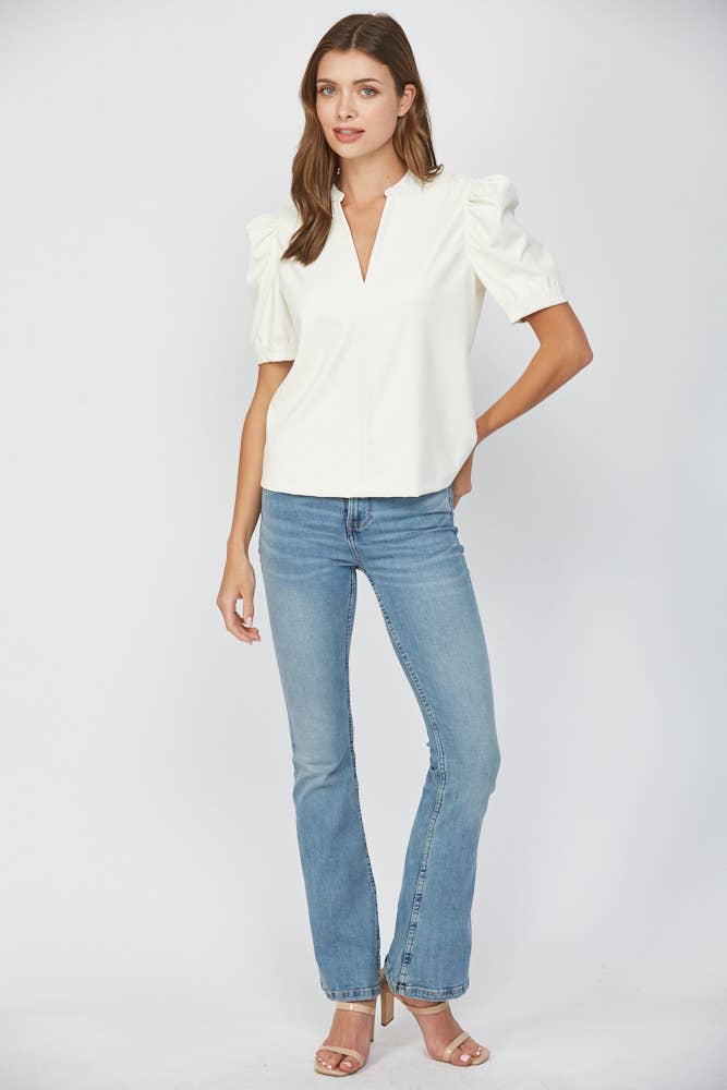 FATE – Blusa - Mulher por atacado – TOP DE IMITAÇÃO DE CABEDAL COM DECOTE DIVIDIDO FT2537413