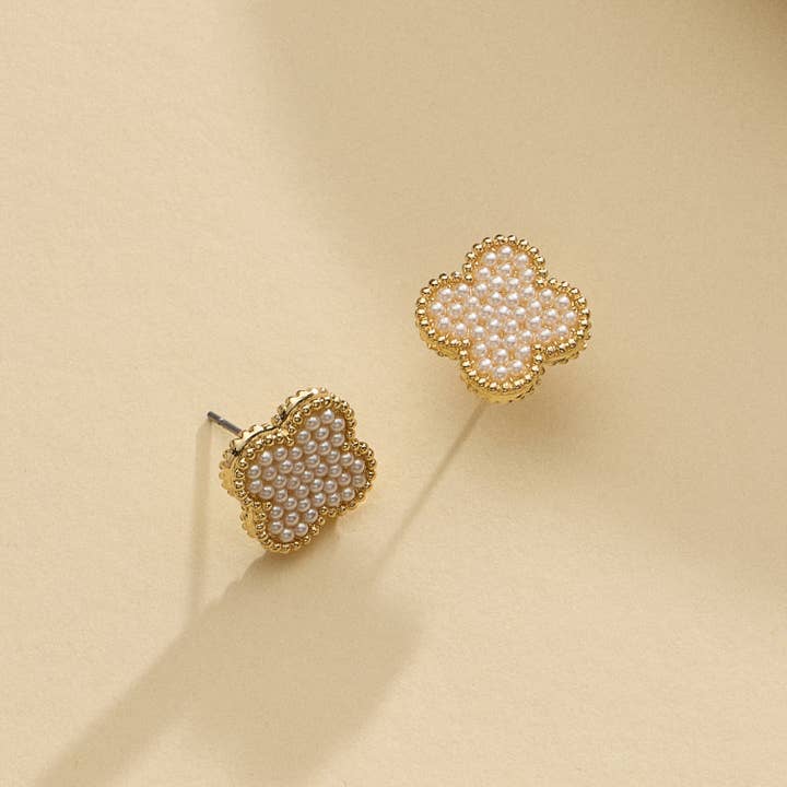 Frem - Wholesale Stud/Post Earrings - Elegant Pearl Quatrefoil Shape Stud Earrings