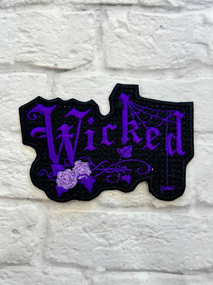 Parche termoadhesivo WICKED para venta al por mayor de Thread Tatts Creative Agency