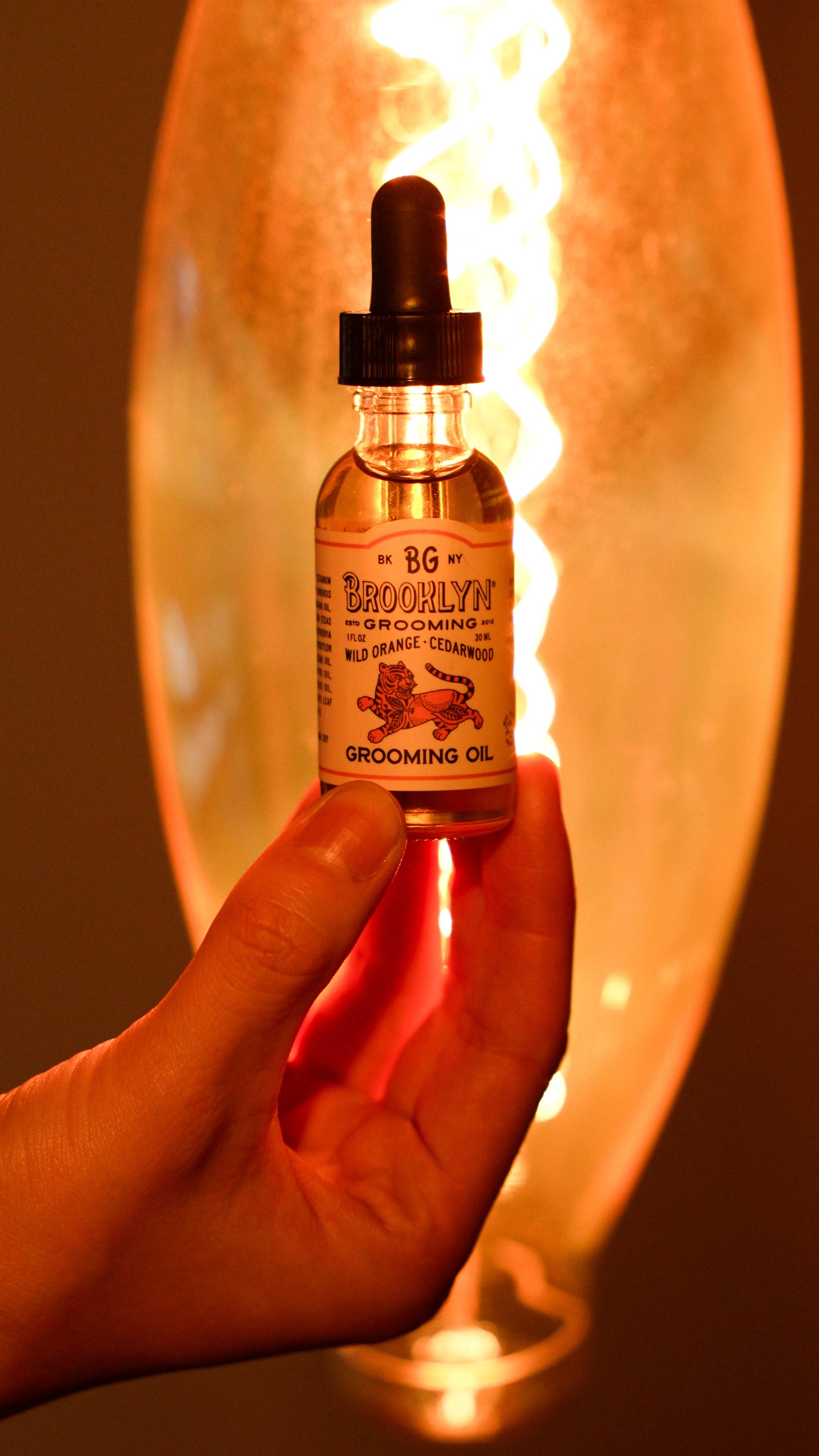 Brooklyn Grooming – Großhandel Bartpflegeprodukte – Pflegeöl aus Wildorangen und Zedernholz3