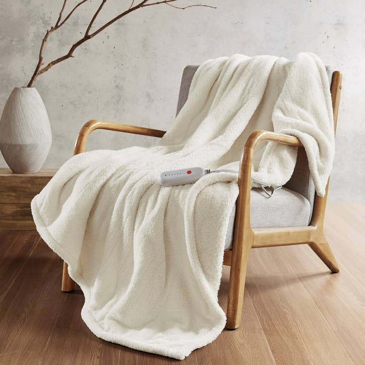 Olliix - Wholesale Bedding Blanket - Dream Soft Heated Throw 50x60"