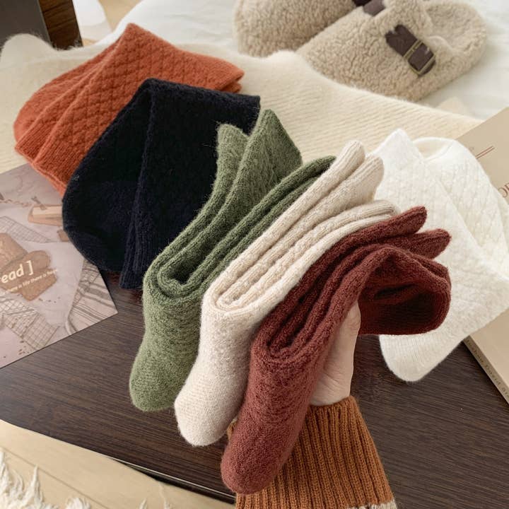 ACCITY - Wholesale Socks - Women's - Plaid Plush Socks Women Winter Thick Warm Cozy_CWMS028687