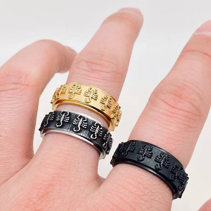 Mio Queena - Vente Anneau/bague à empiler - Anneau rotatif en acier inoxydable Scorpion - MJ/MR5