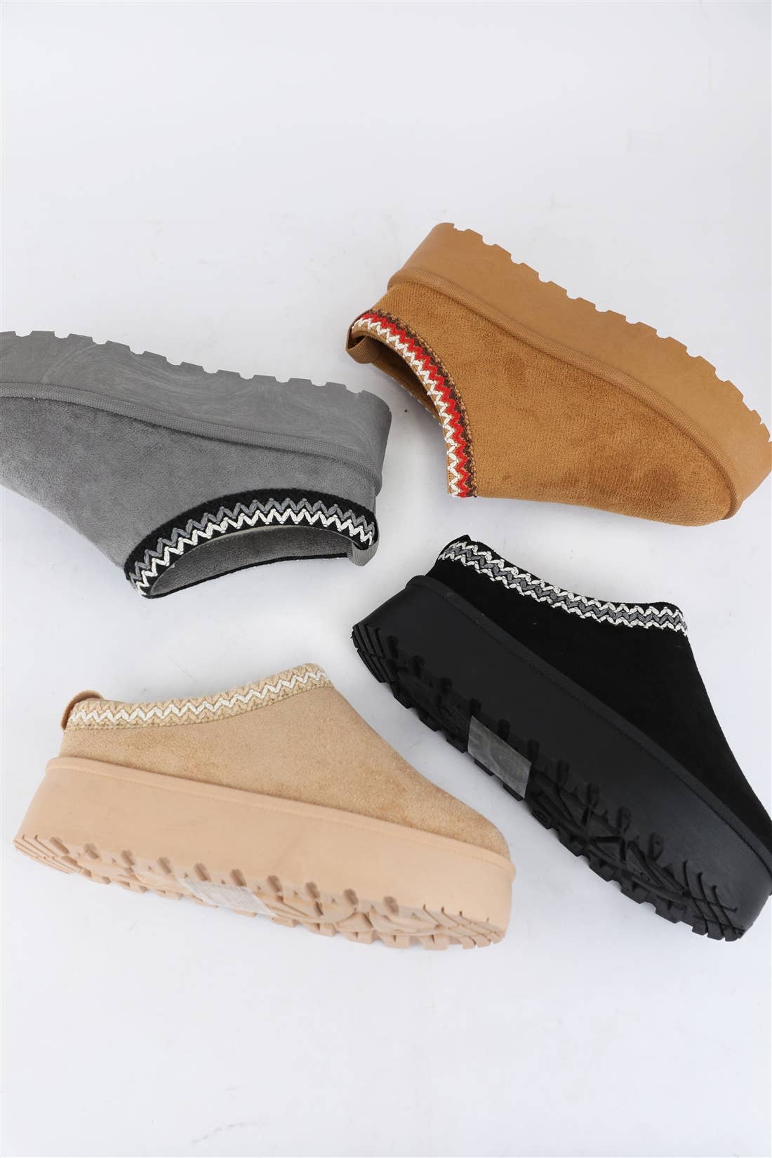 CCOCCI - Vendita all'ingrosso Stivali - Donna - PANTOFOLE CON ZEPPA ISPIRATE AGLI UGG SOLID-10 SLIP ON5