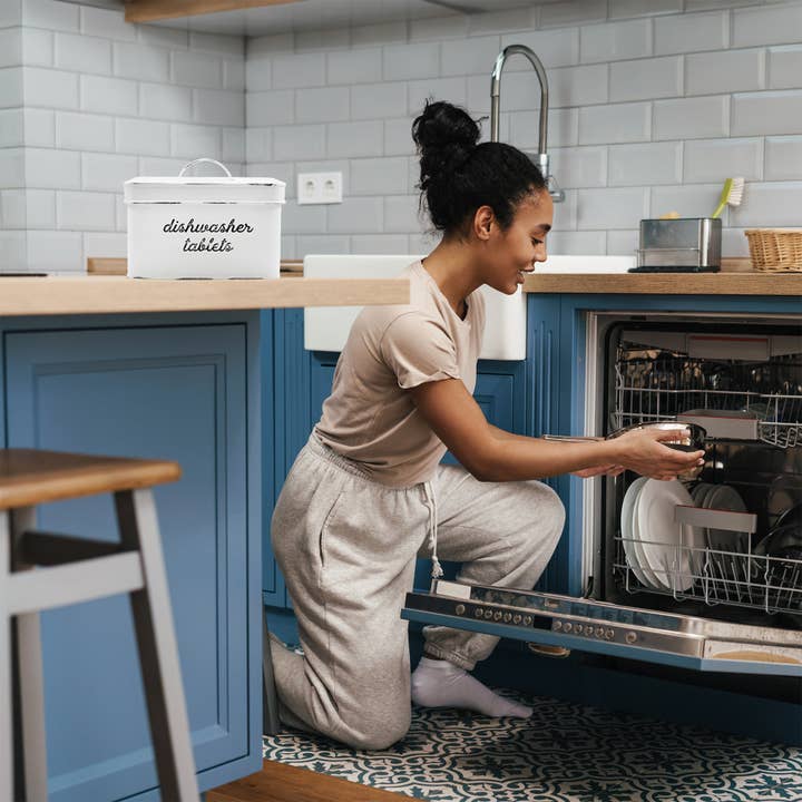 Kurated Korner - Wholesale Kitchen Storage/Organizer - AuldHome Design Enamelware Dishwasher Pod Holder5