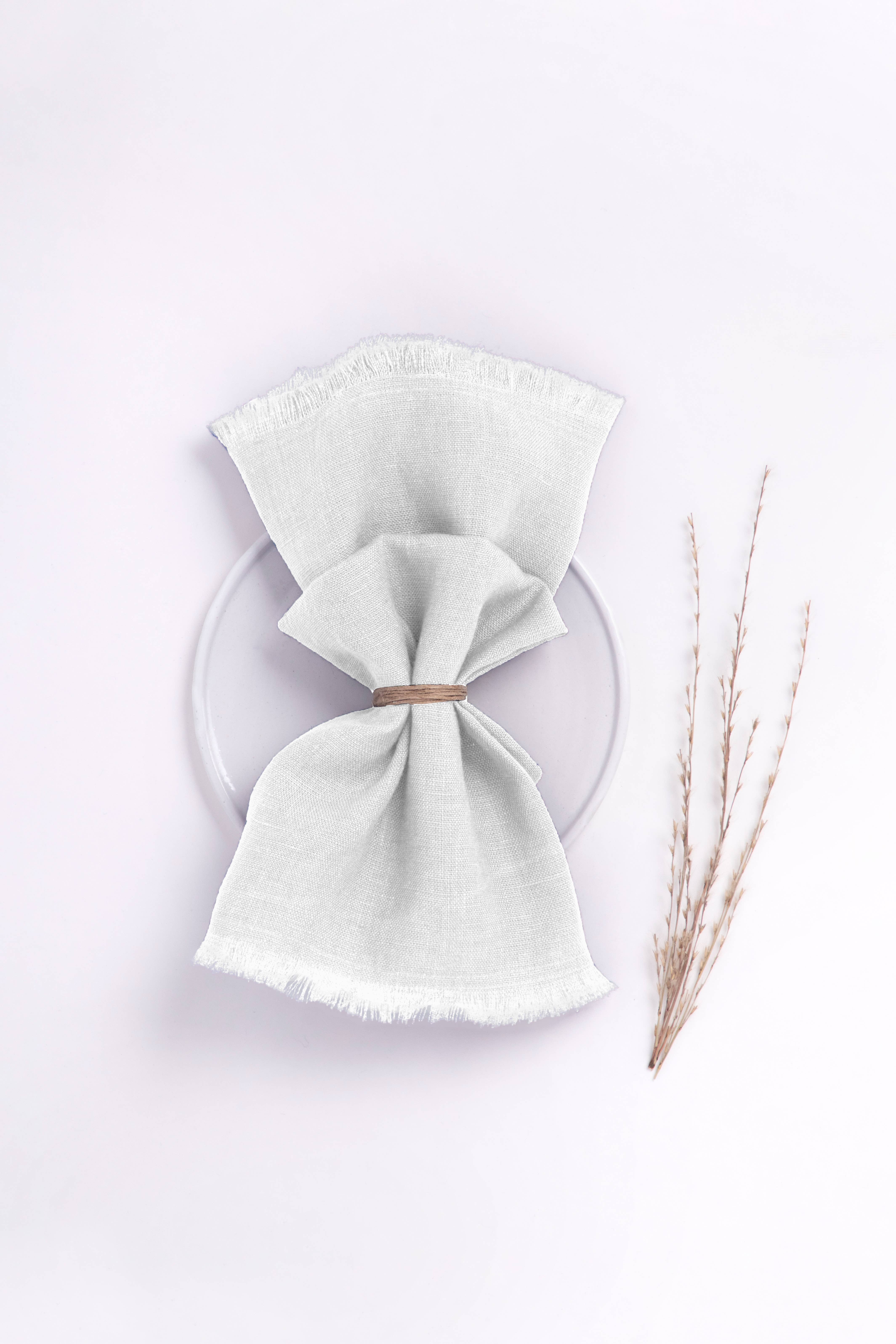 Live Linen - Wholesale Tablecloth - Minimalist Linen Napkin – Fringe Detail2