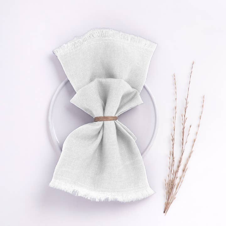 Live Linen - Wholesale Tablecloth - Minimalist Linen Napkin – Fringe Detail2
