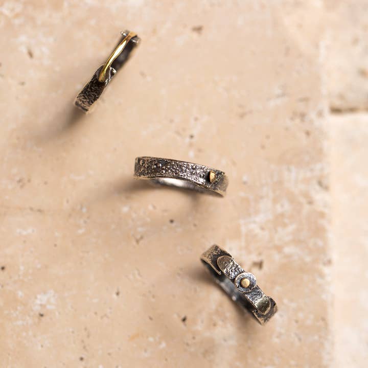 mixed metal overlap band for wholesale by Saturate