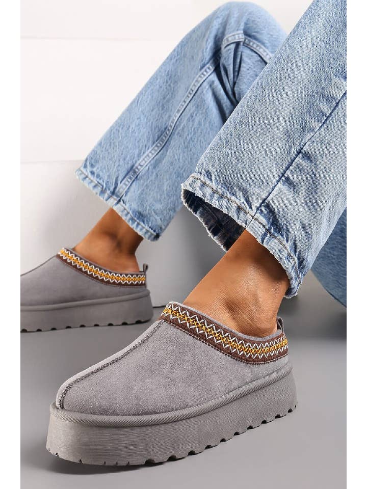 No Doubt Shoes - Wholesale Slides - Women's - Women's Faux Fur Lined Slipper Platform Sliders Aztec Mules 21