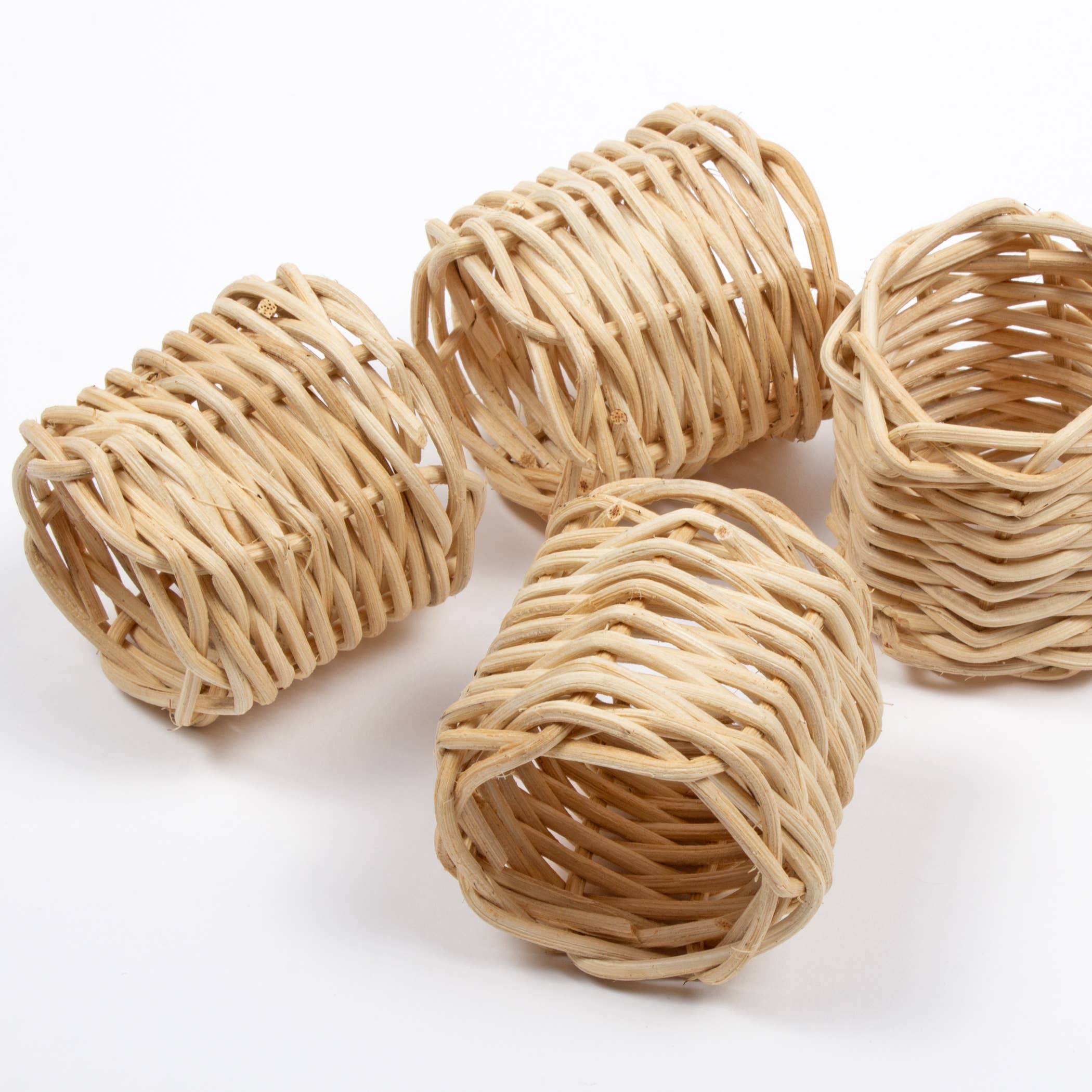 8 Oak Lane – wholesale Napkin ring – Natural Rattan Napkin Ring Set1