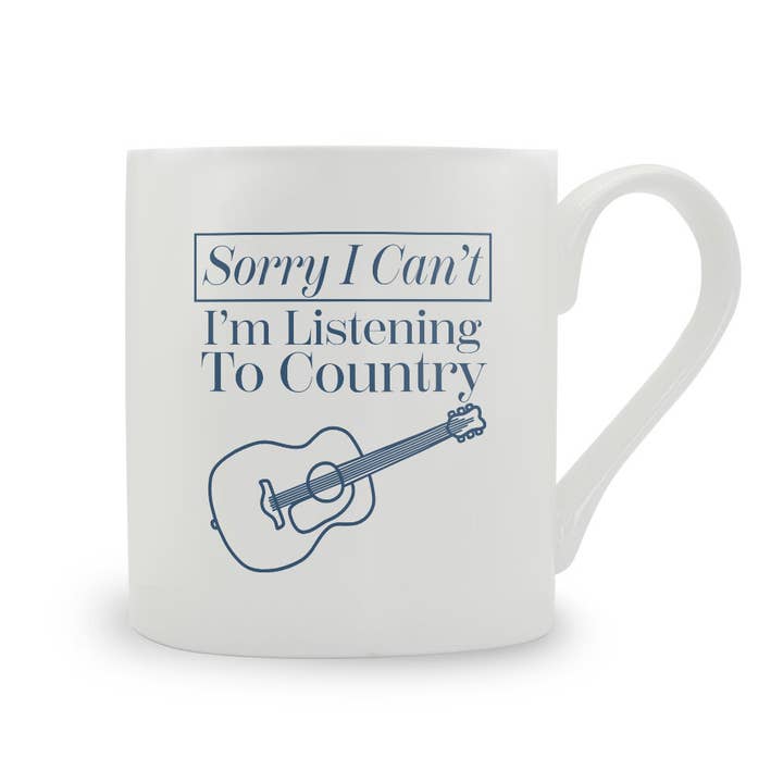Sorry, ik kan niet, ik luister naar country. Bone china-mok voor wholesale door Stubbs Mugs