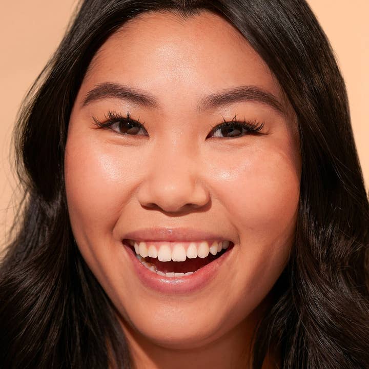 Jason Wu Beauty - Wholesale Tinted Moisturizer - TINTED MOISTURIZER MEETS CC CREAM - Shade 04