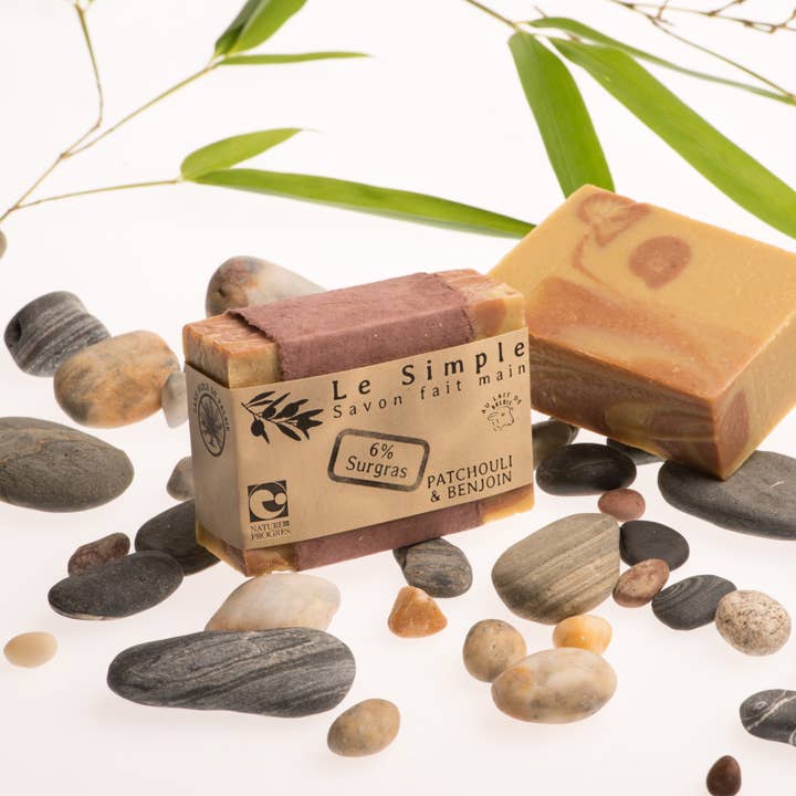 Le simple - Wholesale Bar Soap - Patchouli Benzoin Ewe Soap2