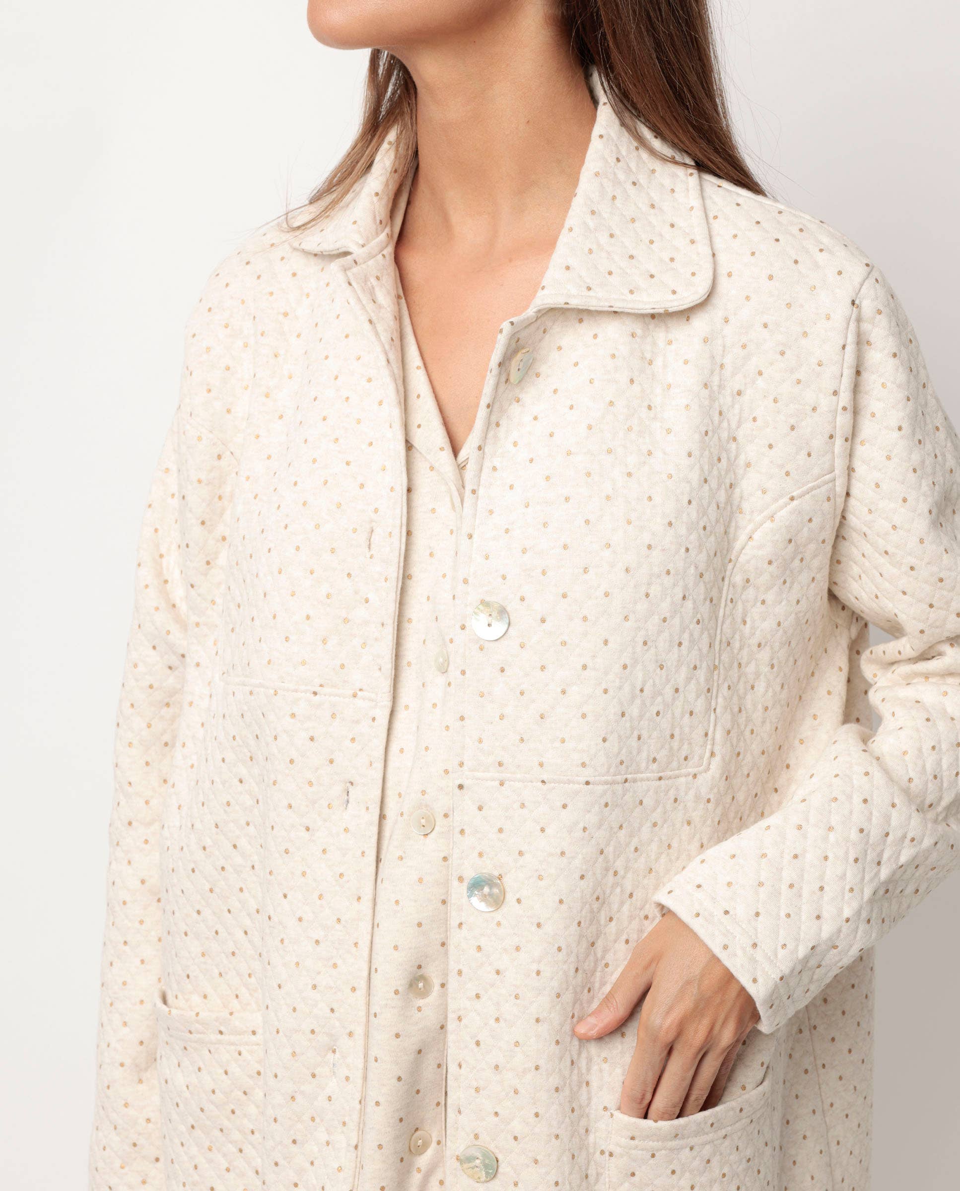 Beige Admas Classic Badekåbe Langærmet Knapper Organiske Prikker Til ... for engroshandel på Faire3